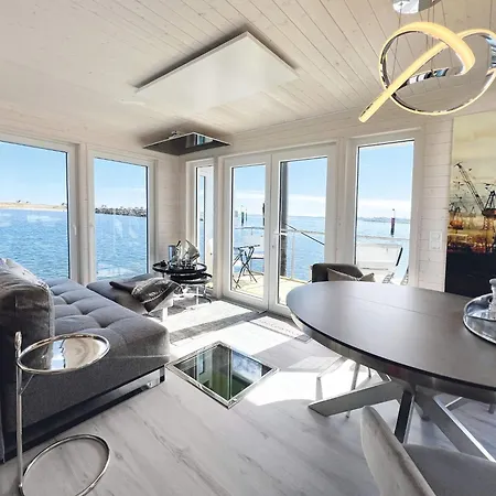 Hausboot Stern V